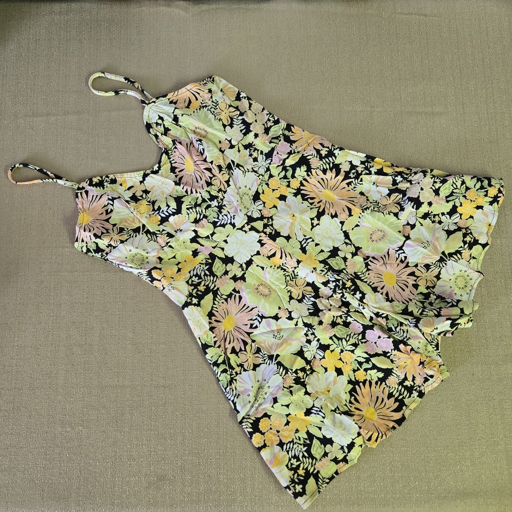 MISS SELFRIDGE | Romper in Tropical Floral sz 4P NWT - Picture 16 of 16